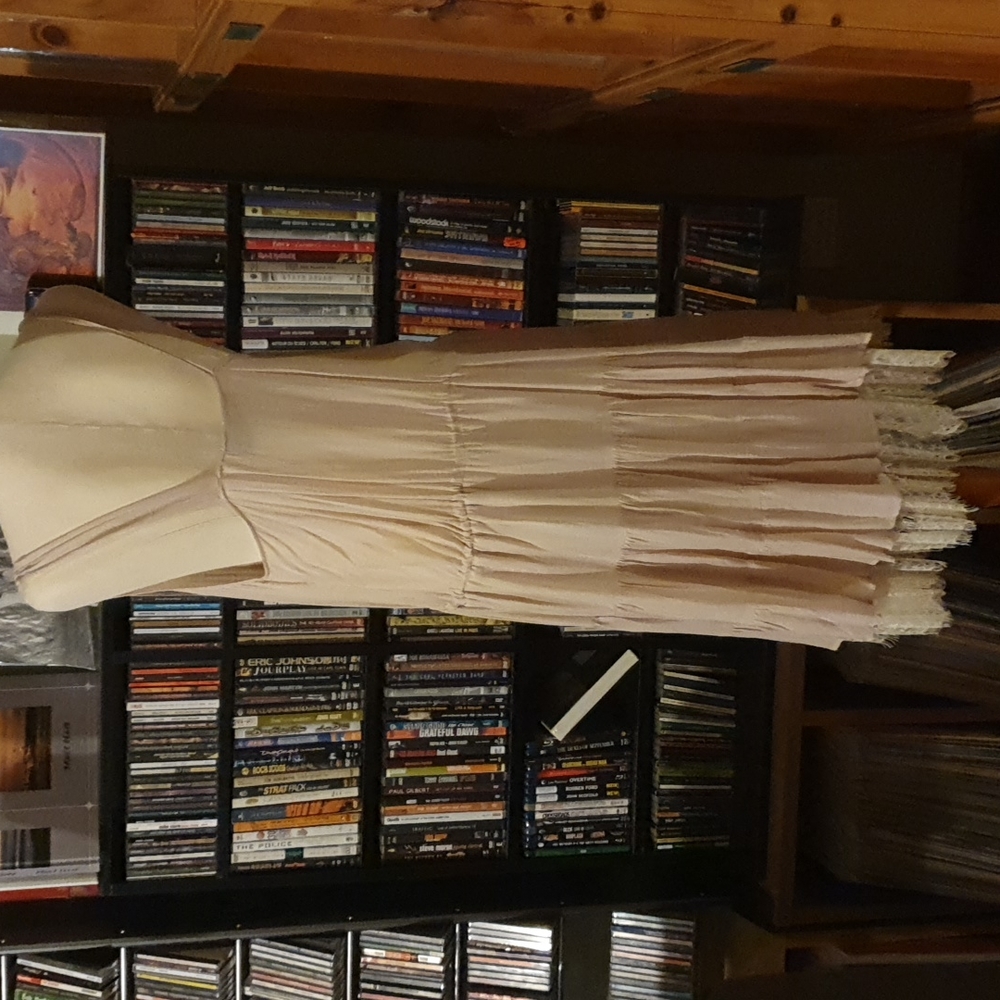 Dress - Picture 4 of 4